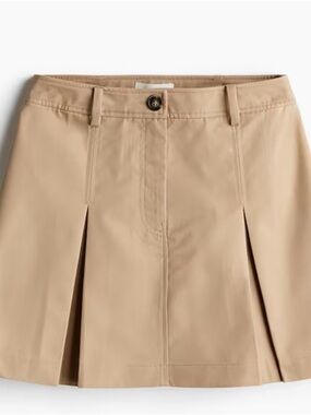 H&M Beige Pleated Mini Skirt